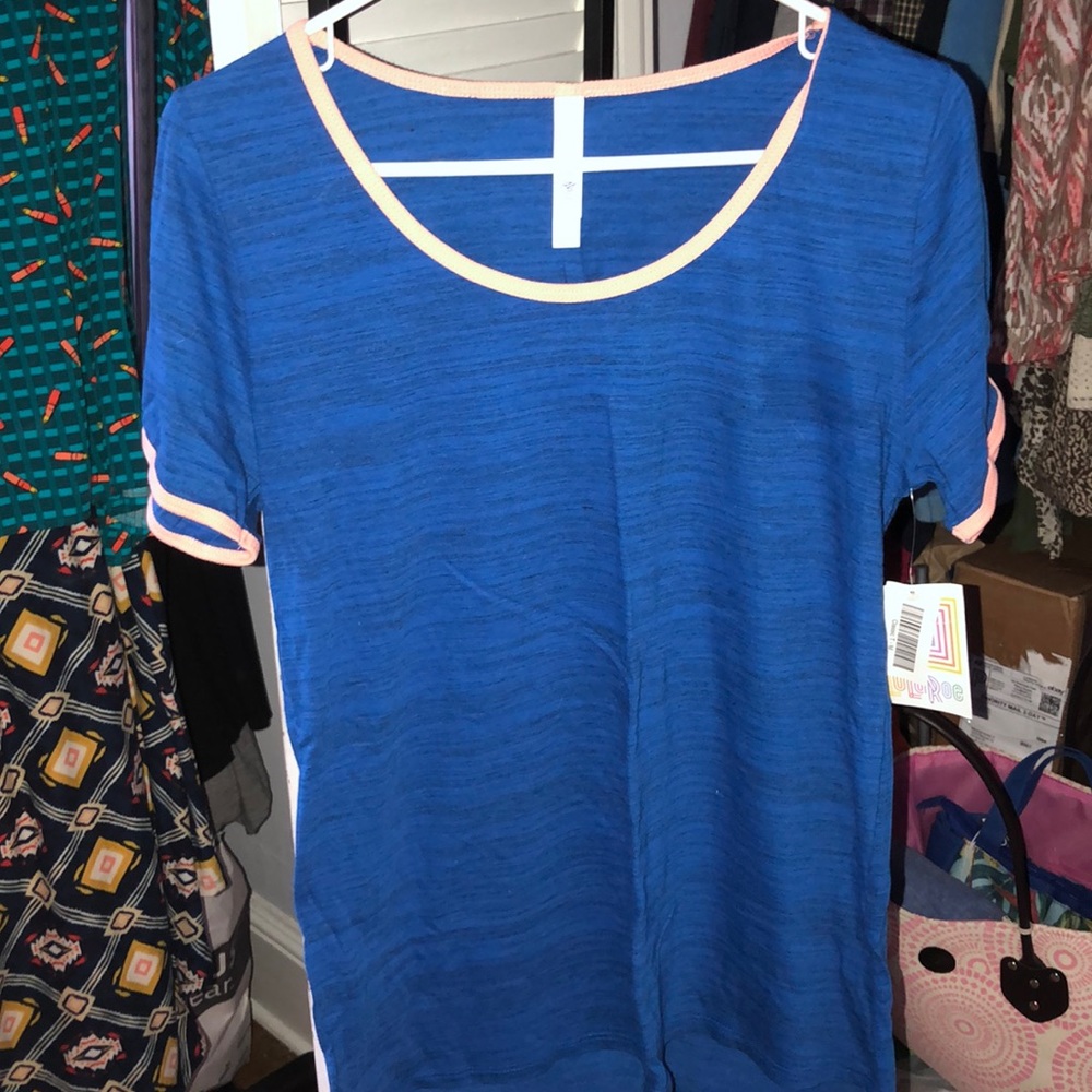 LuLaRoe Classic T, NWT